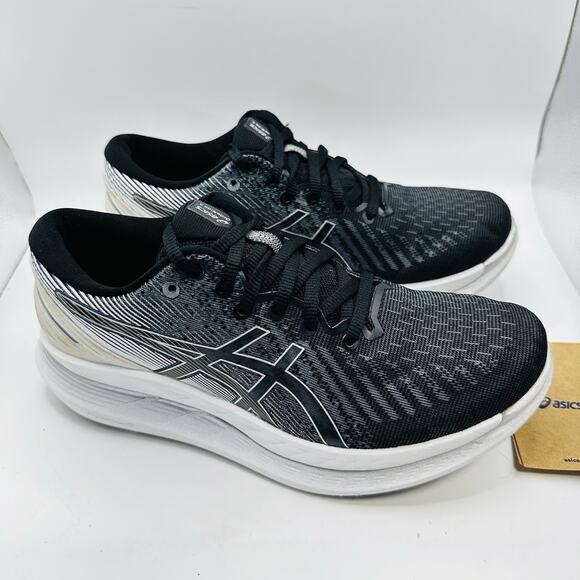 Size 7 - Asics GlideRide 2 Black White Womens’s Running Shoe - Picture 3 of 8